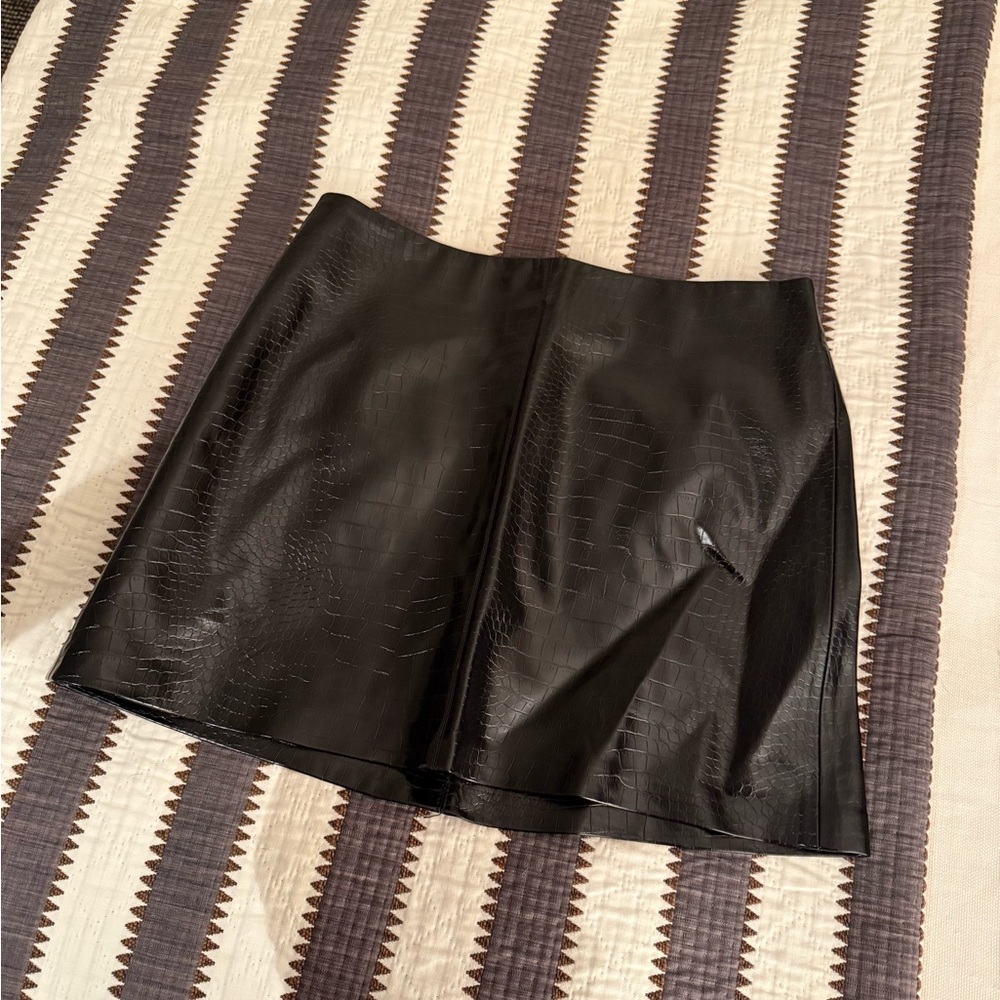 Mango Black Croc-Pattern Mini Skirt